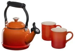 Le Creuset Demi Kettle W/ SS Knob & 2 Mug Set - Flame 1.25 Qt. Kettle & (2) 14 Oz. Mugs