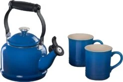 Le Creuset Demi Kettle W/ SS Knob & 2 Mug Set - Marseille 1.25 Qt. Kettle & (2) 14 Oz. Mugs