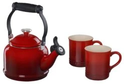 Le Creuset Demi Kettle W/ SS Knob & 2 Mug Set - Cerise 1.25 Qt. Kettle & (2) 14 Oz. Mugs