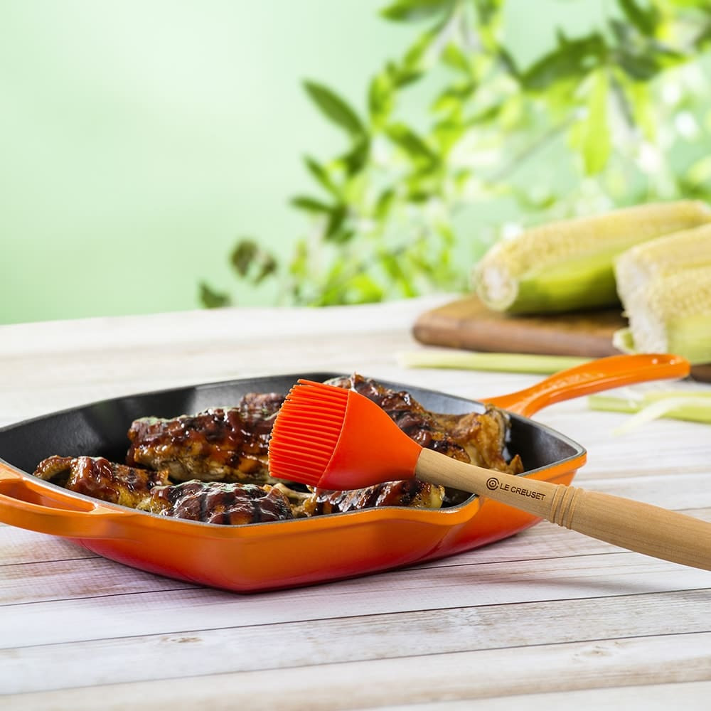 Le Creuset Store -Le Creuset Store le creuset signature square skillet grill flame 1 29345
